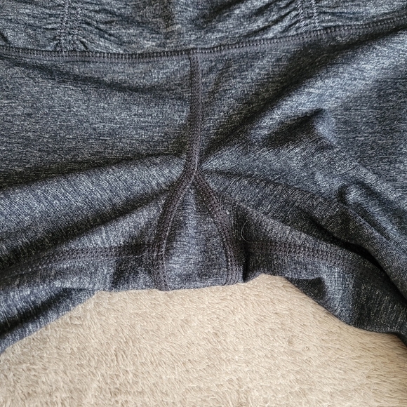 Lululemon cropped low rise leggings size 2​ - Picture 10 of 12